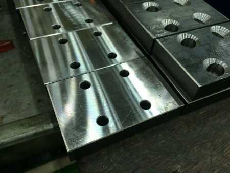 abs注塑模具型腔材料